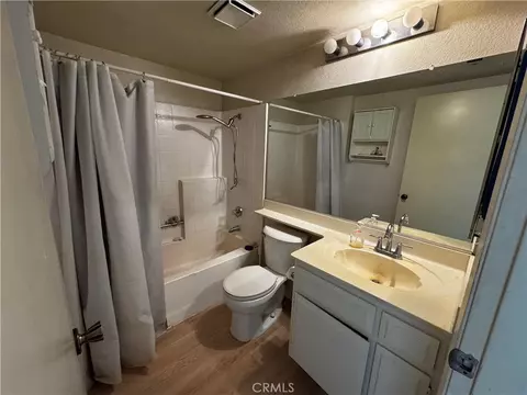 Bath - 935 W Wabash, Rialto, CA 92376 photo 1 of 2