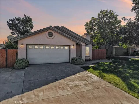 10374 Crossing Grn, Moreno Valley, CA 92557