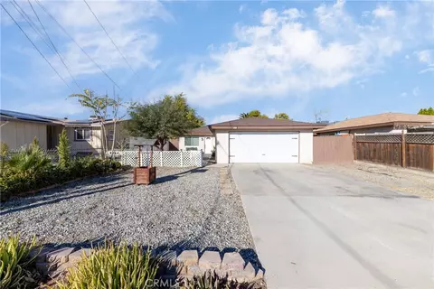 623 E Old 2nd St, San Jacinto, CA 92583