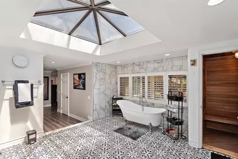 Bath - 2335 N San Antonio Ave, Upland, CA 91784 photo 2 of 13