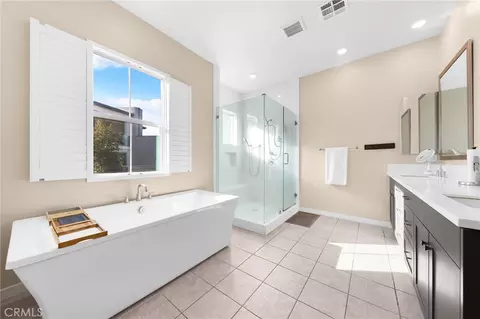 Bath - 115 Frame, Irvine, CA 92618 photo 3 of 4