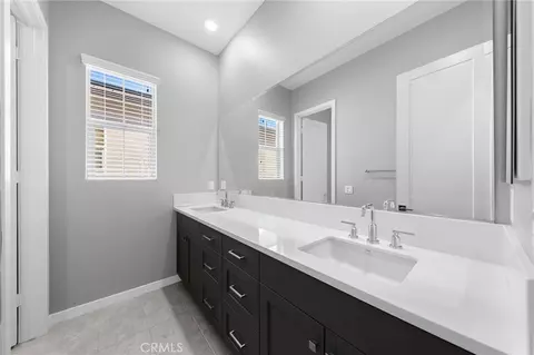 Entry Way - 115 Frame, Irvine, CA 92618 photo 4 of 8