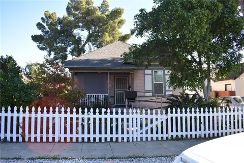 562 N 1st Ave, Upland, CA 91786