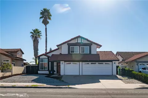 1454 Cresta, Corona, CA 92879