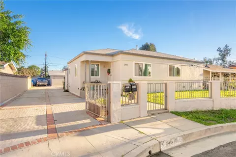 11936 Neenach, Sun Valley, CA 91352