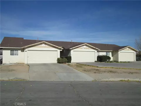 15592 Tonekai Rd, Apple Valley, CA 92307