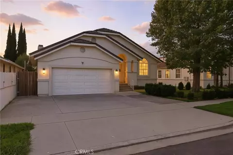15727 Virginia Ave, Paramount, CA 90723