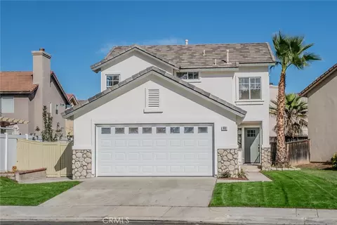 951 Willowcreek Dr, Corona, CA 92880