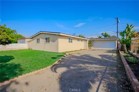 513 Nottingham Ave, Santa Ana, CA 92703