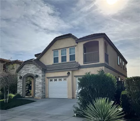 957 W Tibbot St, Rialto, CA 92377