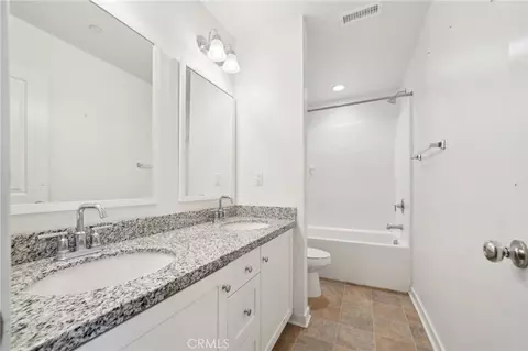 Bath - 36927 Arezzo Ct, Beaumont, CA 92223 photo 3 of 3