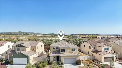 View/Area - 36927 Arezzo Ct, Beaumont, CA 92223 photo 2 of 4