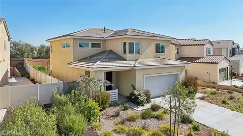 Exterior - 36927 Arezzo Ct, Beaumont, CA 92223 photo 7 of 10