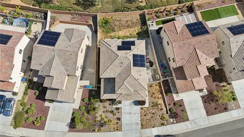View/Area - 36927 Arezzo Ct, Beaumont, CA 92223 photo 3 of 4