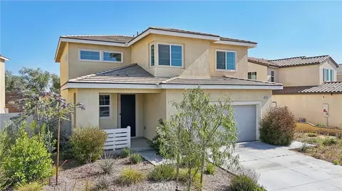 Exterior - 36927 Arezzo Ct, Beaumont, CA 92223 photo 6 of 10