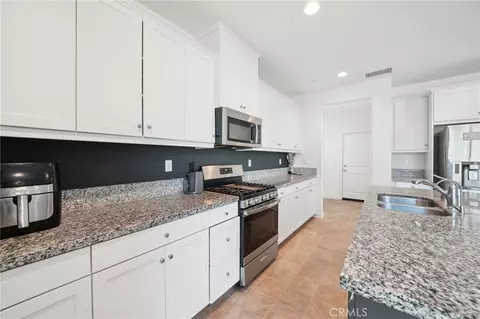 Kitchen - 36927 Arezzo Ct, Beaumont, CA 92223 photo 1 of 1