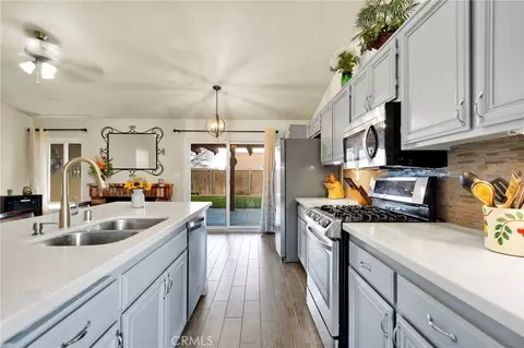 11224 Westbrook Dr, Adelanto, CA 92301