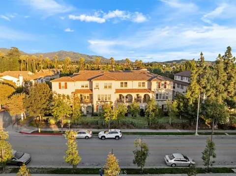 955 Sweetbriar Ln #E, Azusa, CA 91702