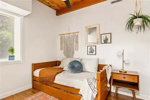 Bedroom - 1296 Calgary Dr, Lake Arrowhead, CA 92352 photo 7 of 7
