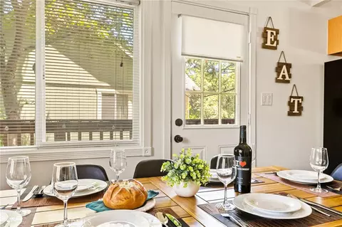 Dining - 1296 Calgary Dr, Lake Arrowhead, CA 92352 photo 3 of 4
