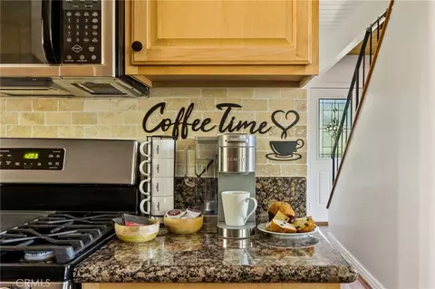 Kitchen - 1296 Calgary Dr, Lake Arrowhead, CA 92352 photo 3 of 3