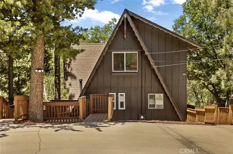 Exterior - 1296 Calgary Dr, Lake Arrowhead, CA 92352 photo 2 of 9