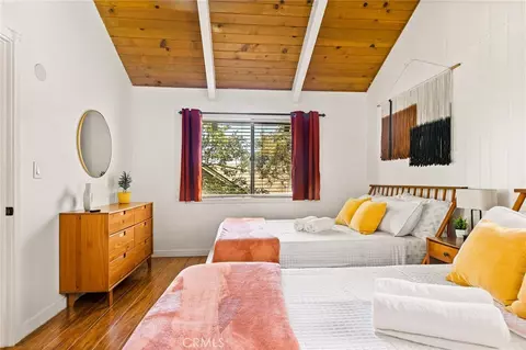 Bedroom - 1296 Calgary Dr, Lake Arrowhead, CA 92352 photo 1 of 7