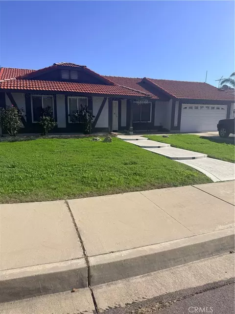 909 S Vine Ave, Bloomington, CA 92316