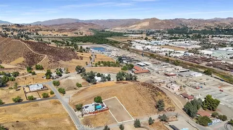 0 375-302-037, Lake Elsinore, CA 92530