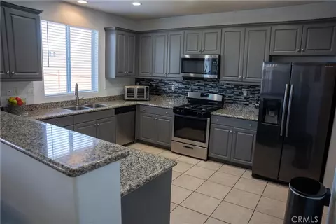 Kitchen - 8738 Redondo Ave, Hesperia, CA 92344 photo 1 of 6