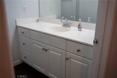 Bath - 8738 Redondo Ave, Hesperia, CA 92344 photo 2 of 7