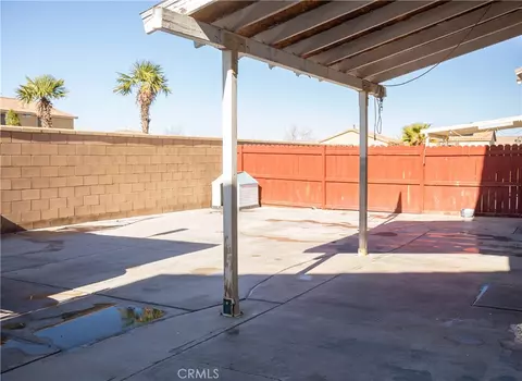 Exterior - 8738 Redondo Ave, Hesperia, CA 92344 photo 5 of 6