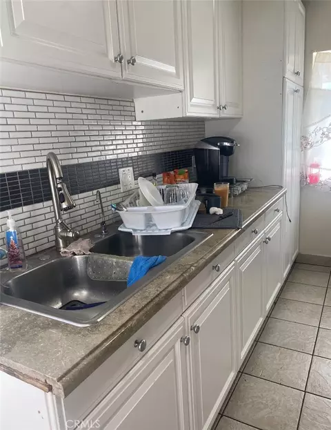Kitchen - 10246 Haddon, Pacoima, CA 91331 photo 2 of 4