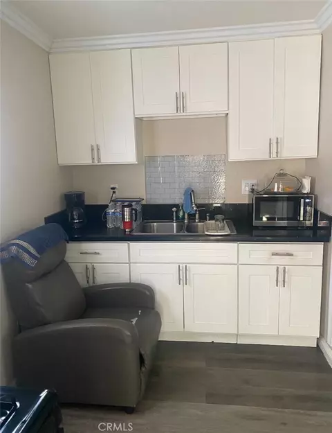 Kitchen - 10246 Haddon, Pacoima, CA 91331 photo 4 of 4