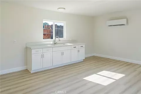 Living - 17820 Sycamore St, Hesperia, CA 92345 photo 1 of 2