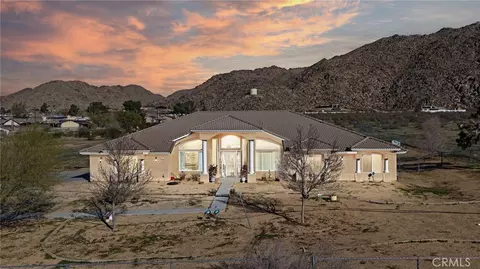 24040 Cuyama, Apple Valley, CA 92307