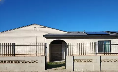 611 Lillian Dr, Barstow, CA 92311