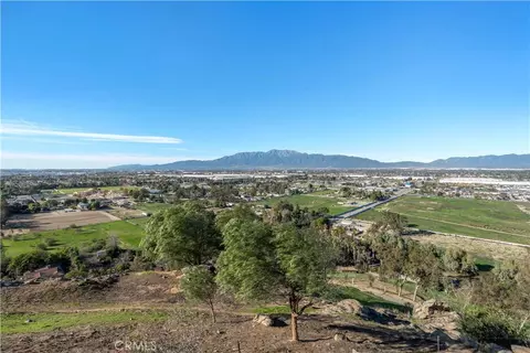 View/Area - 11251 Laurel, Bloomington, CA 92316 photo 2 of 13