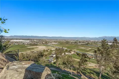 View/Area - 11251 Laurel, Bloomington, CA 92316 photo 2 of 13