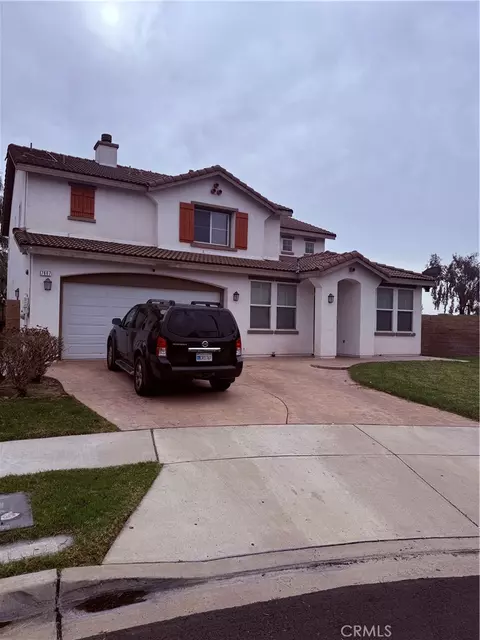 7667 Yellow Iris Ct, Fontana, CA 92336