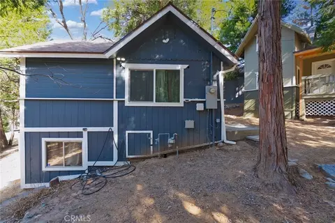 Exterior - 29083 Hook Crk, Cedar Glen, CA 92321 photo 3 of 15