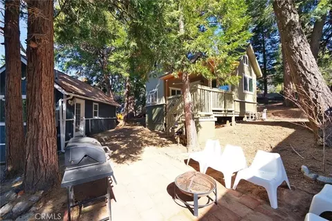Exterior - 29083 Hook Crk, Cedar Glen, CA 92321 photo 12 of 15
