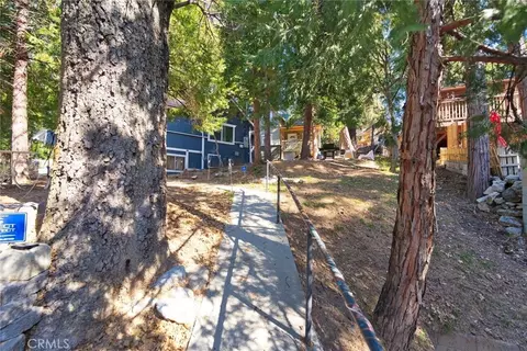 Exterior - 29083 Hook Crk, Cedar Glen, CA 92321 photo 15 of 15