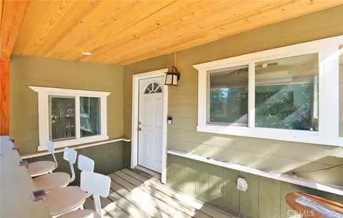 Exterior - 29083 Hook Crk, Cedar Glen, CA 92321 photo 9 of 15