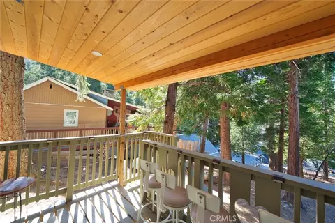 Exterior - 29083 Hook Crk, Cedar Glen, CA 92321 photo 10 of 15