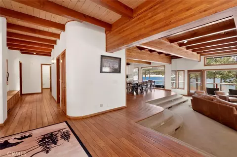 Entry Way - 251 N Eureka Dr, Big Bear Lake, CA 92315 photo 1 of 2