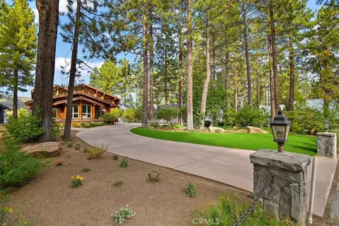 Exterior - 251 N Eureka Dr, Big Bear Lake, CA 92315 photo 9 of 11