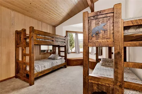 Bedroom - 251 N Eureka Dr, Big Bear Lake, CA 92315 photo 8 of 11