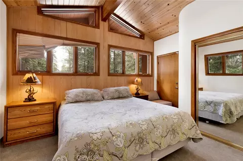 Bedroom - 251 N Eureka Dr, Big Bear Lake, CA 92315 photo 10 of 11