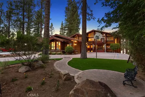Exterior - 251 N Eureka Dr, Big Bear Lake, CA 92315 photo 10 of 11